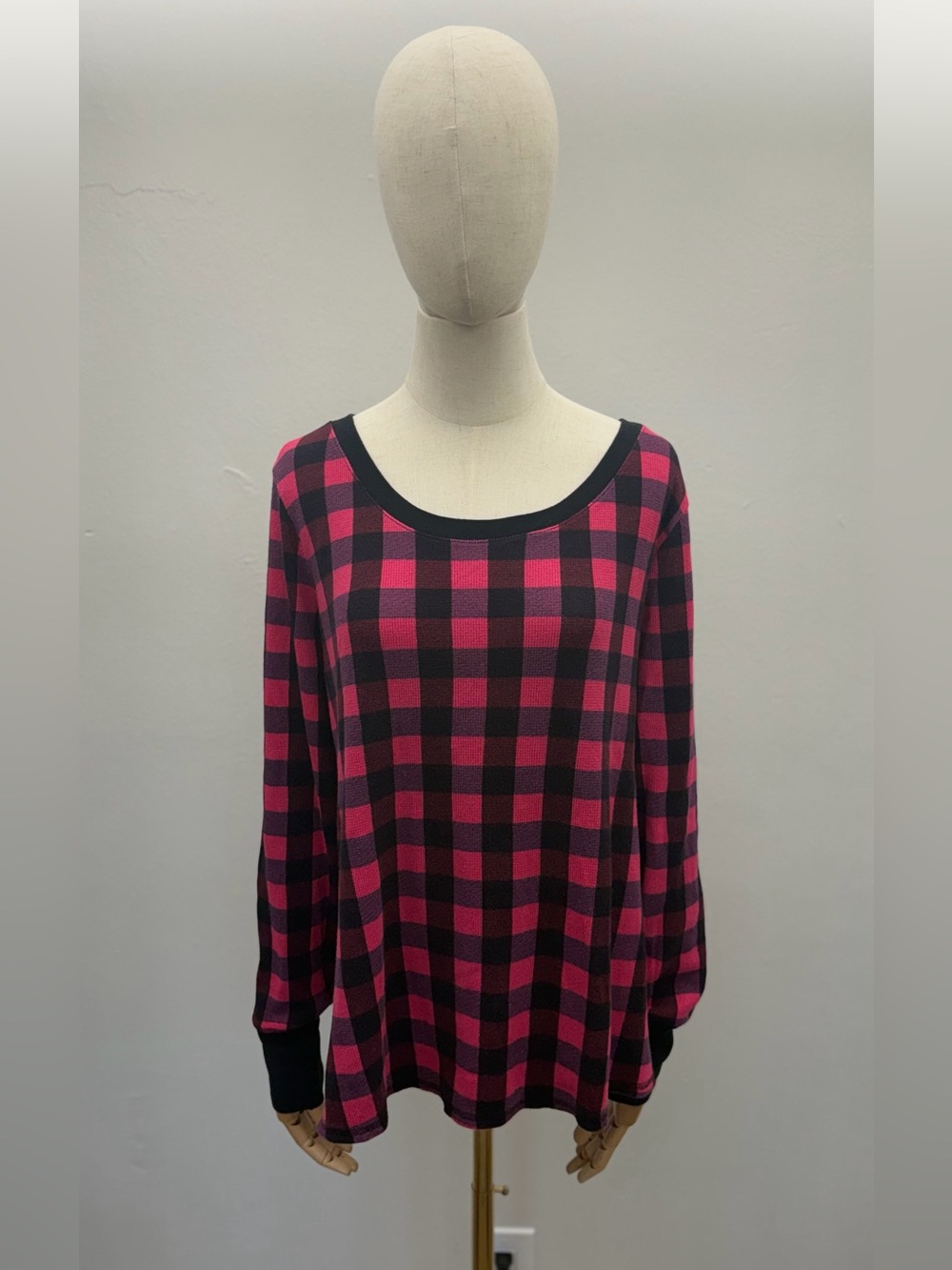 Victoria’s Secret Pink Black Buffalo Plaid Thermal Long Sleeve Top Size L